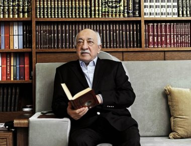 Δεν αποχωρεί ο Φ. Γκιουλέν από τις ΗΠΑ προς αποφυγής της έκδοσης του στην Τουρκία